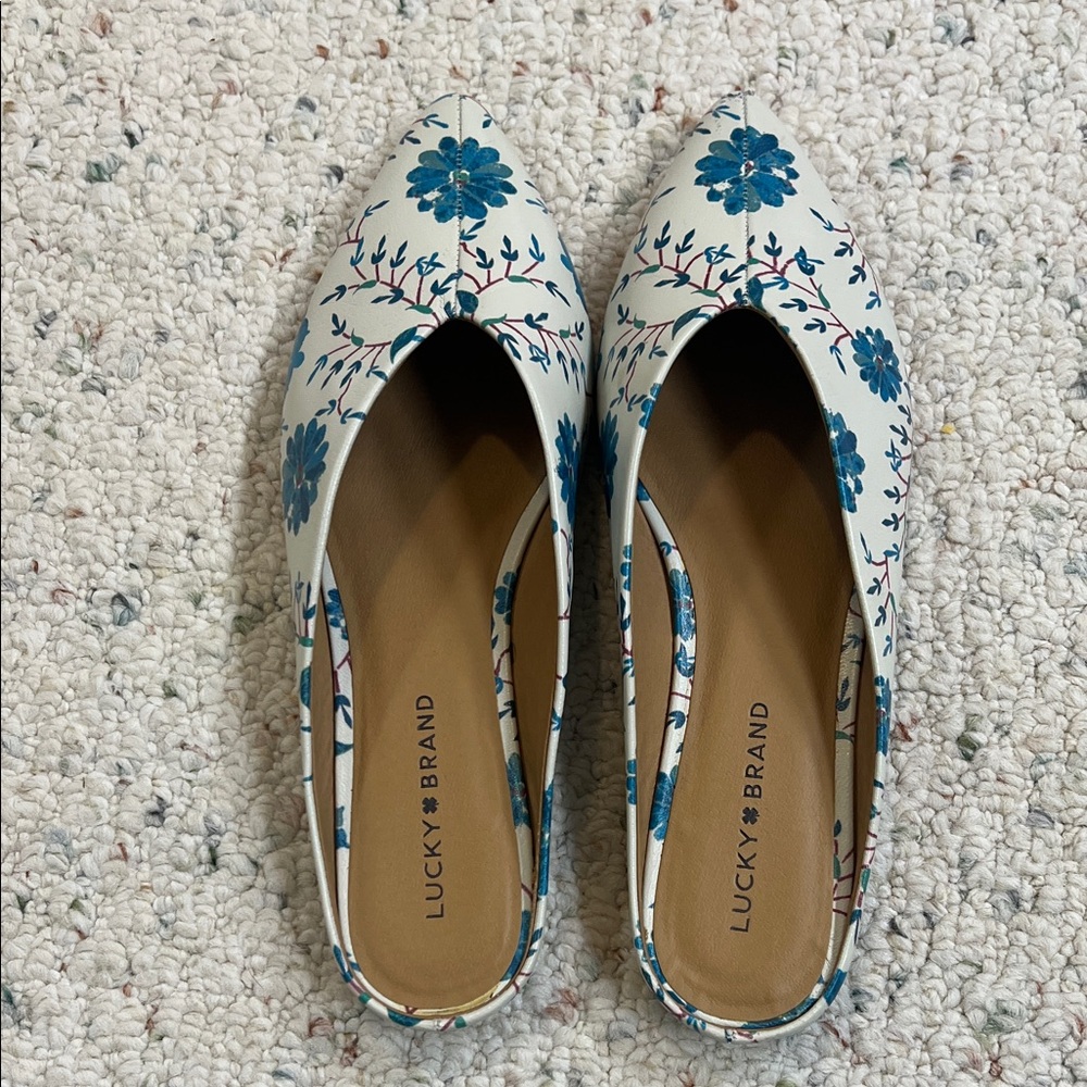 Lucky Brand Women's Floral Flats - Blue and Cream